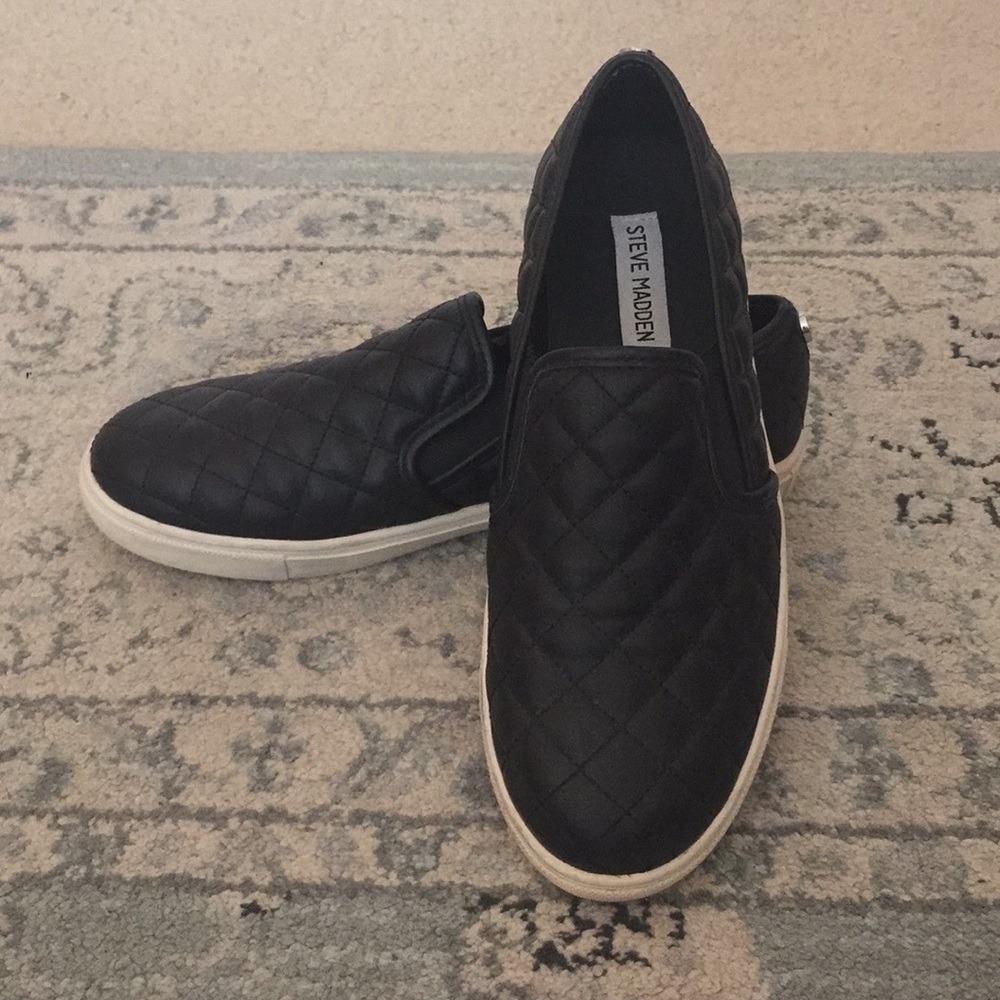 Steve Madden Ecentrcq Black Quilted Sneaker